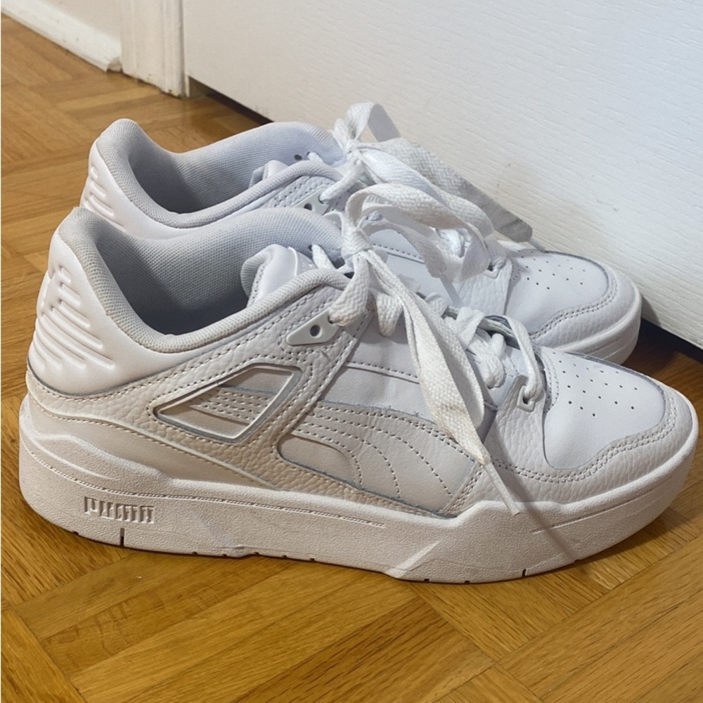 Women’s Puma Slipstream Athletic Comfy White Running Shoes Sneakers Size 6.5 - Picture 2 of 7